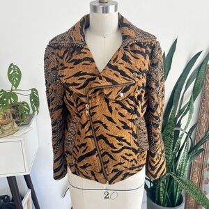 NWT Free People Tiger Beaded
Moto Jacket SM Free People New
Romantics